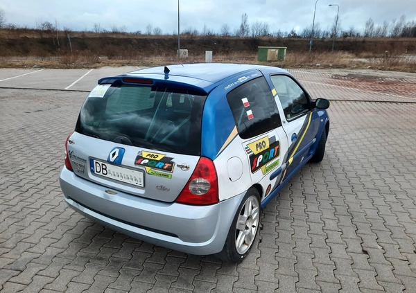 Renault Clio cena 35500 przebieg: 5000, rok produkcji 2002 z Wałbrzych małe 137